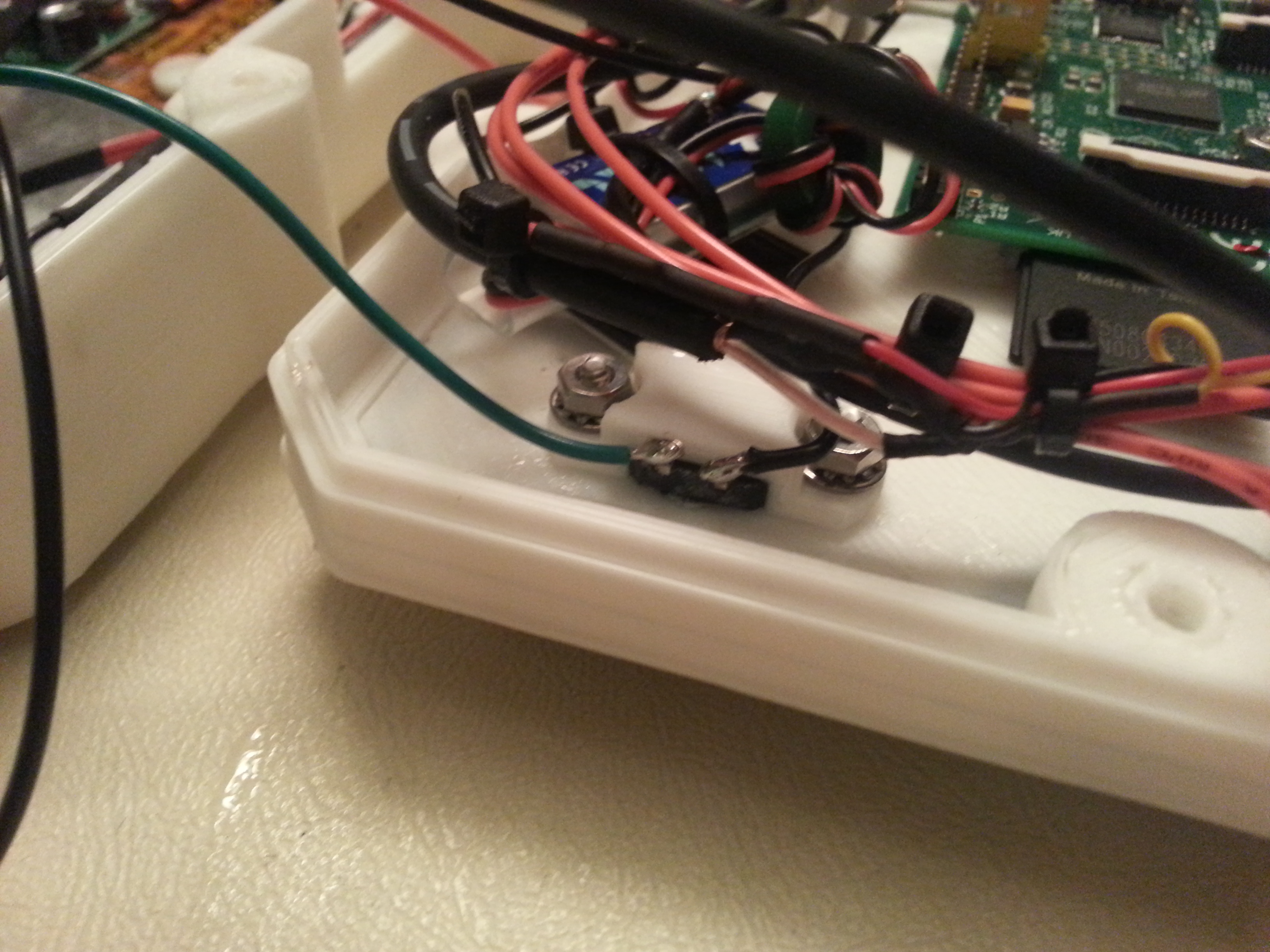 099 - Detail of leftright button wiring 099 - Detail of leftright button wiring